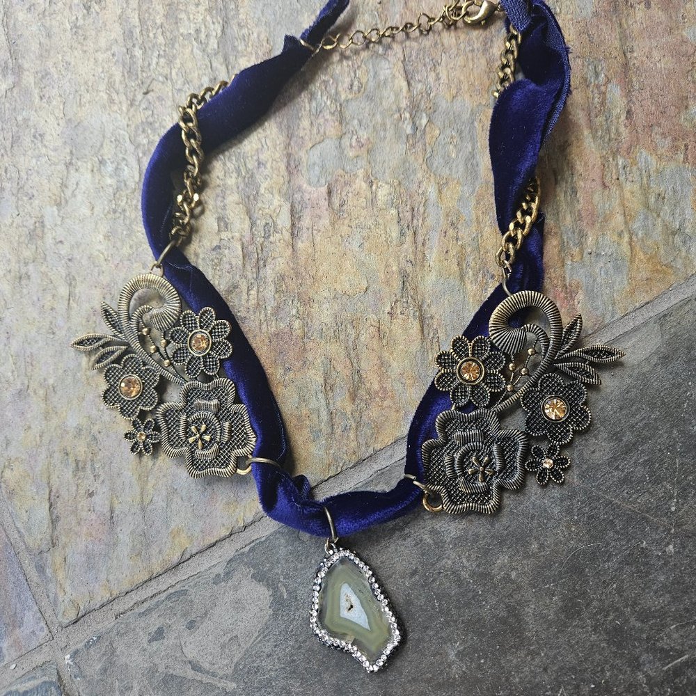 Handmade velvet and metals necklace